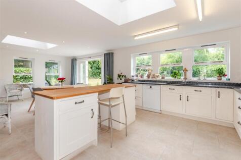 8658288-interior07.jpg