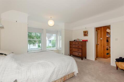 8658288-interior10.jpg