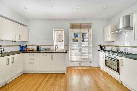 48 Upcerne Road, ...