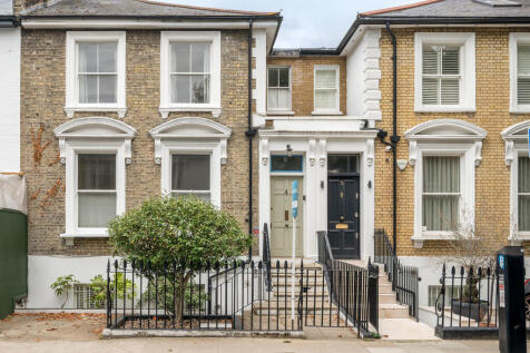 4 Walham Grove, S...