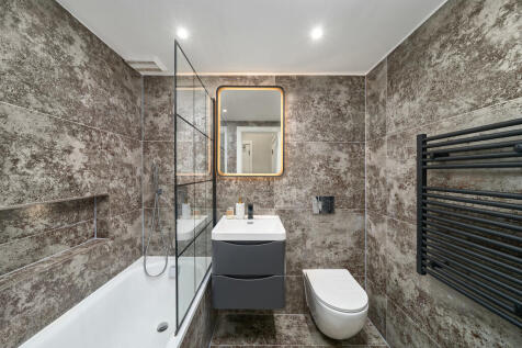 1b Tadema Road, S...