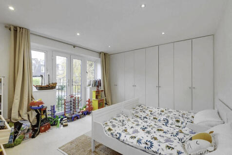 15 Britannia Road...