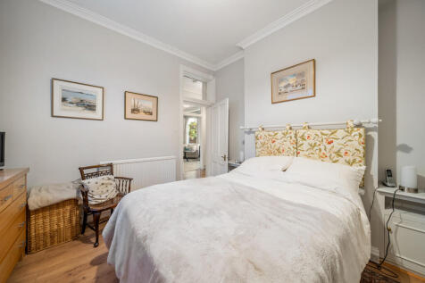 12 Cornwall Mansi...