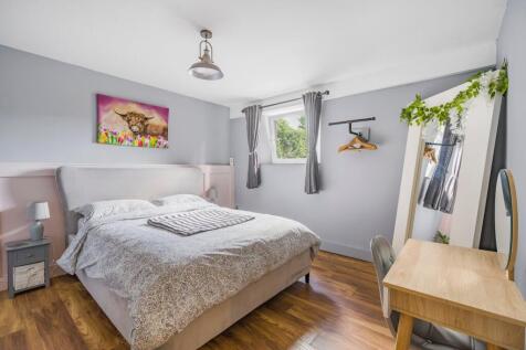 Self contained lower ground floor apartment