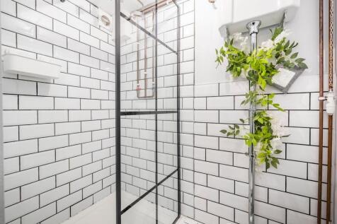 Self contained lower ground floor apartment