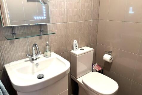 Ensuite Cloakroom