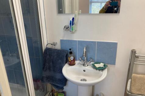 ensuite shower room