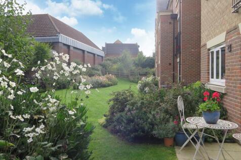 Rear communal gardens
