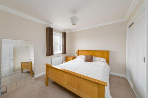 54 Springwood Rise-19.jpg