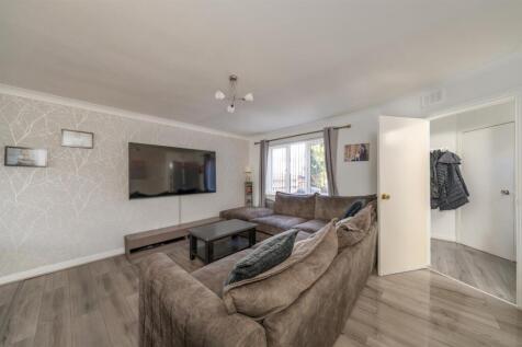 14 DOUGLAS CRESCENT-04.jpg
