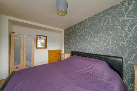 14 DOUGLAS CRESCENT-10.jpg