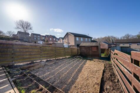 14 DOUGLAS CRESCENT-16.jpg