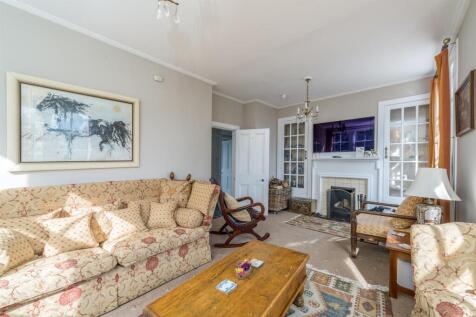 Pinewood House Gordon-10.jpg