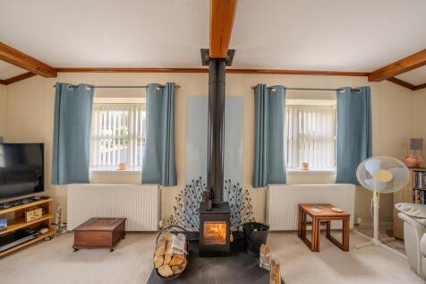 3 Maple Crescent Springwood Village Kelso-05.jpg
