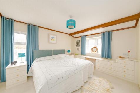 3 Maple Crescent Springwood Village Kelso-13.jpg