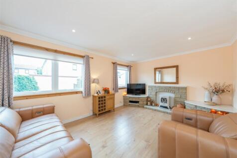 33_queens_croft-03.jpg