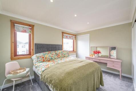 33_queens_croft-08.jpg