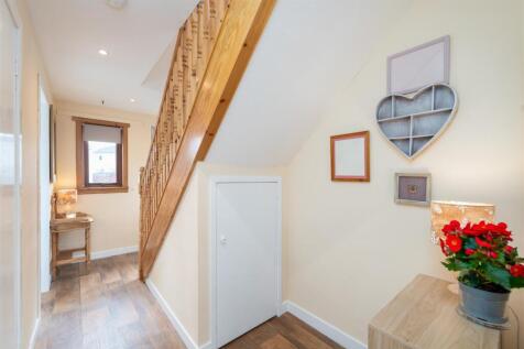 33_queens_croft-15.jpg
