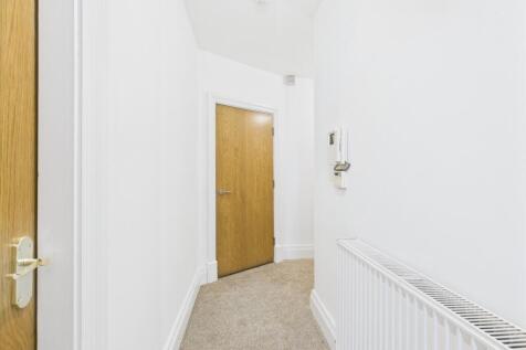 CAM04634G0-PR0036-STILL005