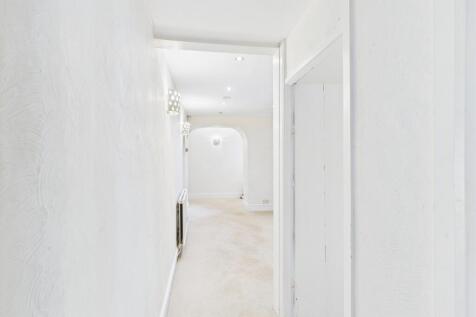 CAM04634G0-PR0049-STILL016
