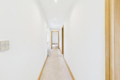 CAM04634G0-PR0049-STILL021