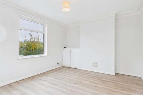 CAM04634G0-PR0055-STILL003