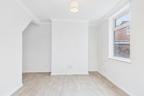 CAM04634G0-PR0055-STILL005