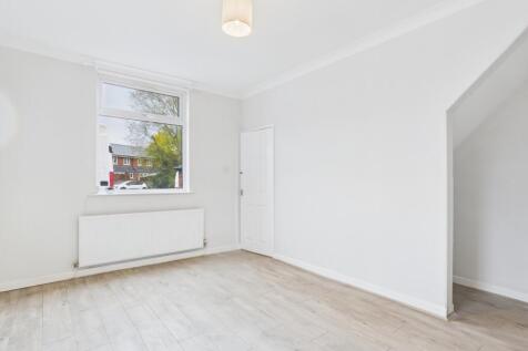 CAM04634G0-PR0055-STILL006