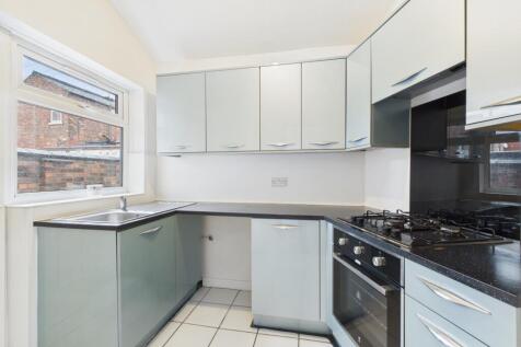 CAM04634G0-PR0055-STILL007