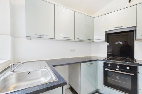 CAM04634G0-PR0055-STILL008