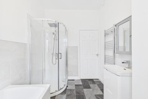 CAM04634G0-PR0055-STILL010