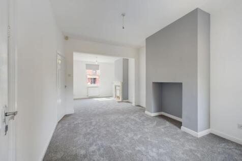 CAM01440G0-PR0050-STILL002