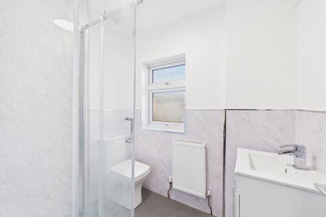 CAM04634G0-PR0061-STILL008