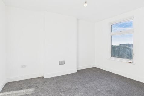 CAM04634G0-PR0061-STILL007