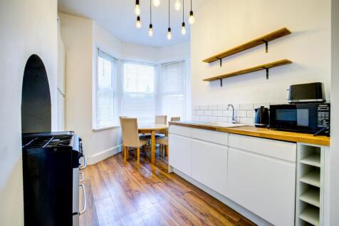 Kitchen (2)