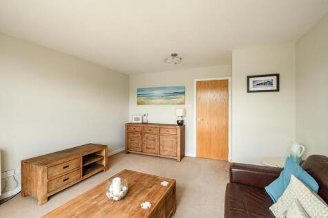 8 Mariners Wharf 3