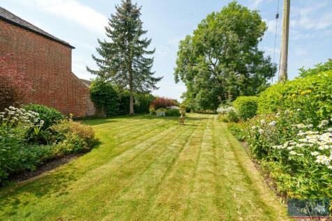 Lawned garden