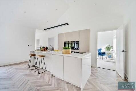 open plan kitchen, family/dining room