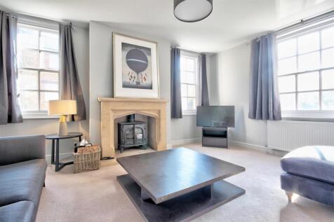 006 sitting room.jpg