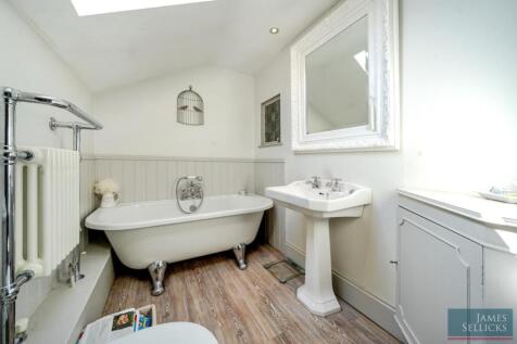 Ensuite bathroom