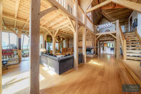 Superb principal reception room