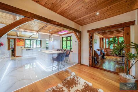 Luxury state of the art Kitchen