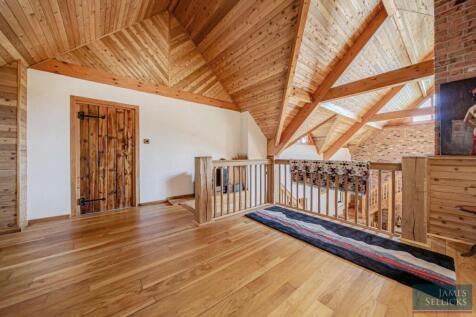 Galleried landing