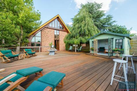 154 Sq. M hardwood deck with chalet/office accommo