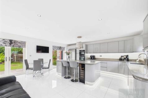 Open Plan Living Dining Kitchen