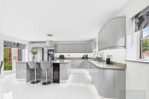 Open Plan Living Dining Kitchen