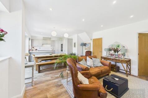 Open Plan Living Dining Kitchen
