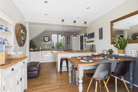 Refitted open plan dining kitchen