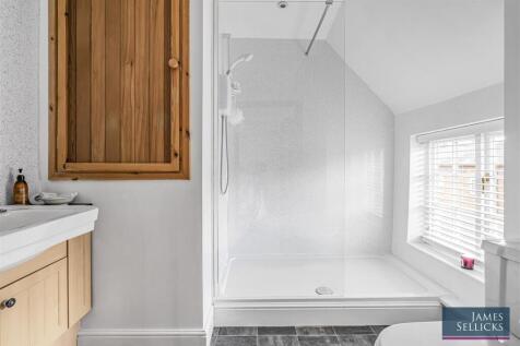Master Ensuite