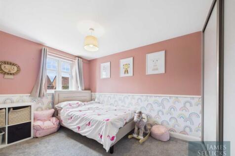 Double Bedroom